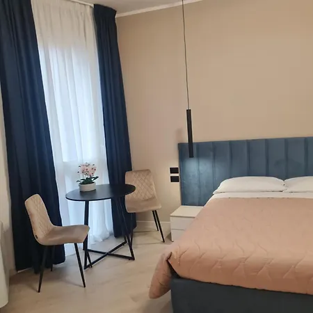 Nel Sole Business Апартаменти